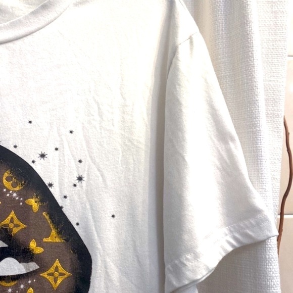 Women’s She Show Logo Lips Short Sleeve Cotton Blend T-Shirt Size Medium - Picture 4 of 6